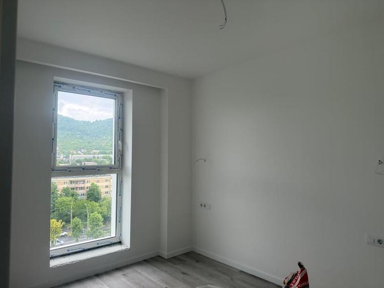 Apartament cu 3 camere finisat zona Cosbuc