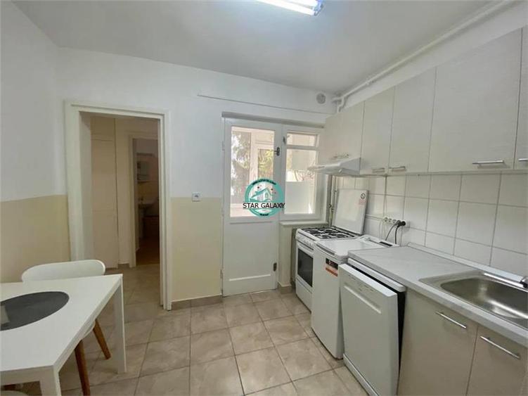 Inchiriez apartament cu 2 camere complet mobilat si utilat in Cornisa