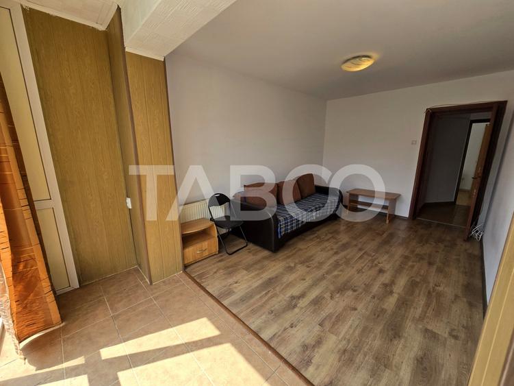 Apartament 2 camere de vanzare decomandat 52 mpu etaj 3 Terezian Sibiu