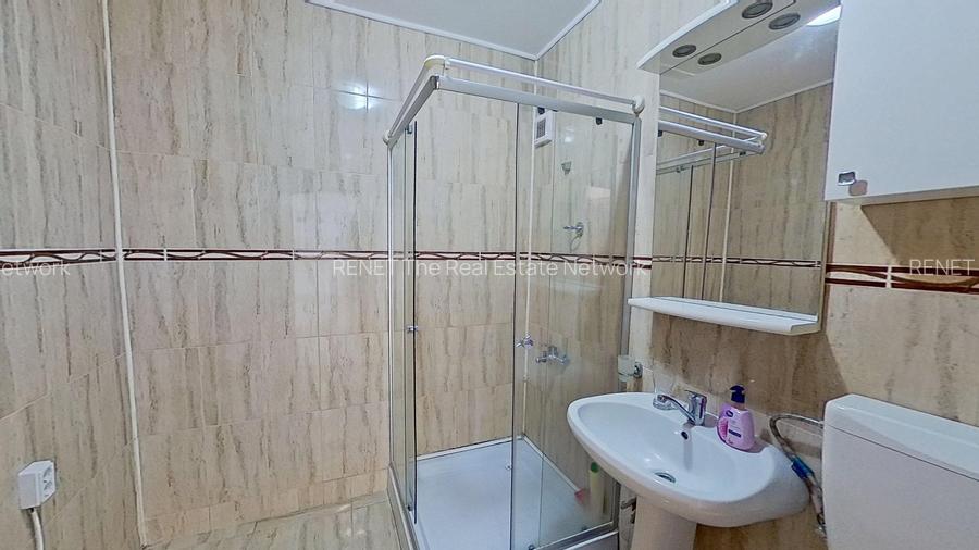Apartament în vilă cu curte, etaj 1