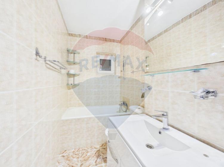 Apartament cu 2 camere de vânzare în zona Tineretului