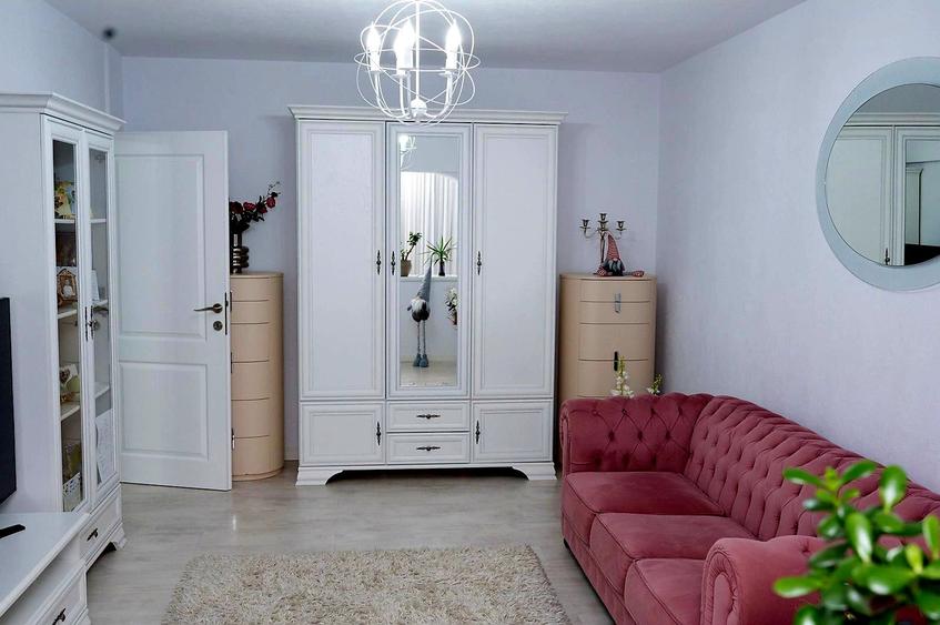 2 camere Eremia , RENOVAT / mobilat / utilat , finisaje superioare !