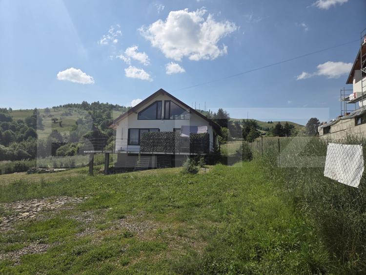 Casă de vacanță + 3000  mp teren, Gura Humorului