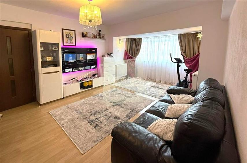 Apartament mobilat 68 mpu 3 camere 2 bai si pivnita in Turnisor - 2
