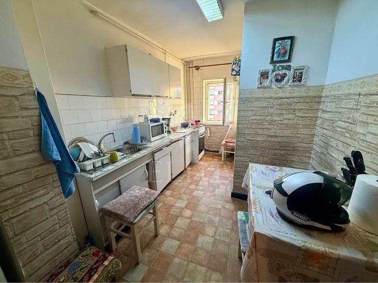 Apartament 4 camere în zona CALEA FLORESTI
