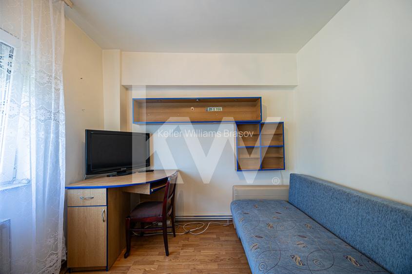 Vânzare apartament cu 2 camere,  2 balcoane, decomandat - zona Tractorul - 9