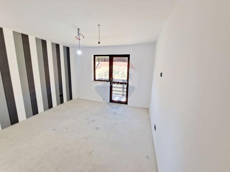Casă / Vilă cu 8 camere de vânzare în zona Balaur - 35