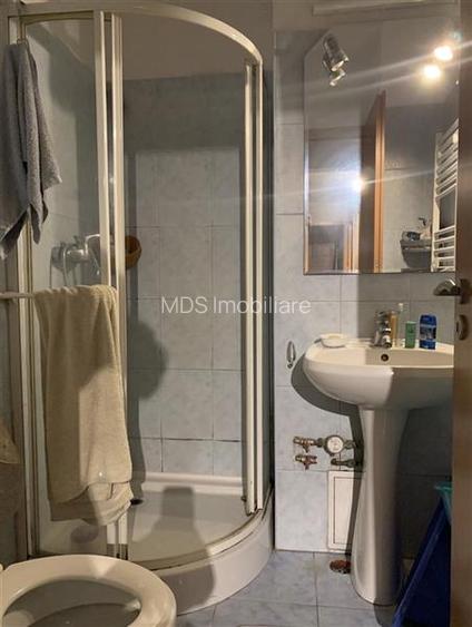 Decomandat la etaj 2, model mare linga Shopping City - 2
