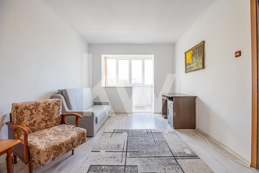 Garsonieră decomandată, 39 mp, bloc de apartamente - zona Calea București