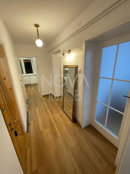 Apartament 3 camere,  prima inchirere - Bulevardul Milea