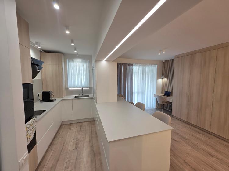 Vand apartament 2 camere premium cu loc de parcare