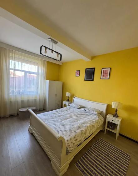 Apartament de 3 camere, 74 mp, parcare, centrala, șemineu pe lemne, zona Domenii