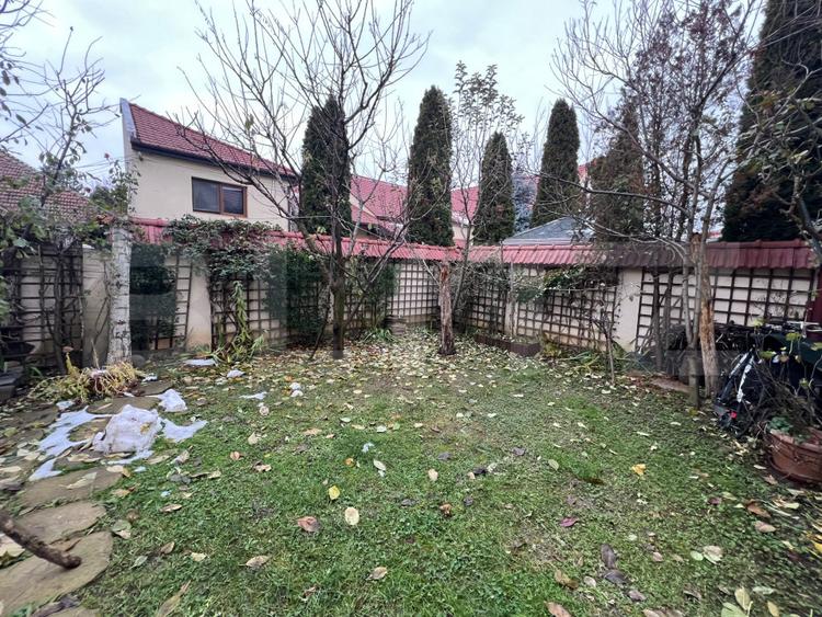 Casă spațioasă P+M, 6 camere, 236 mp, în cartierul Titulescu