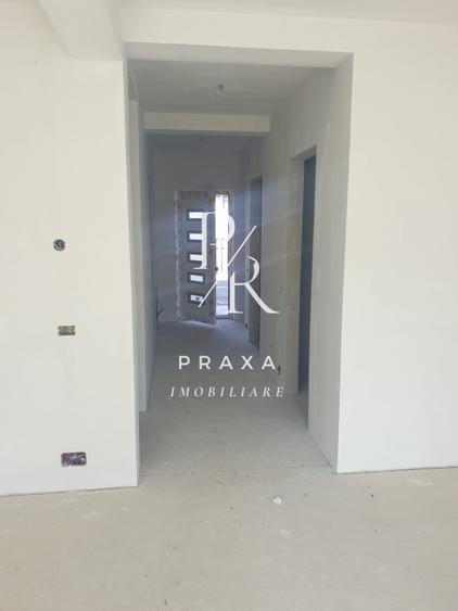 Casa tip duplex semifinisata, garaj, complex privat, zona strazii Stadionului