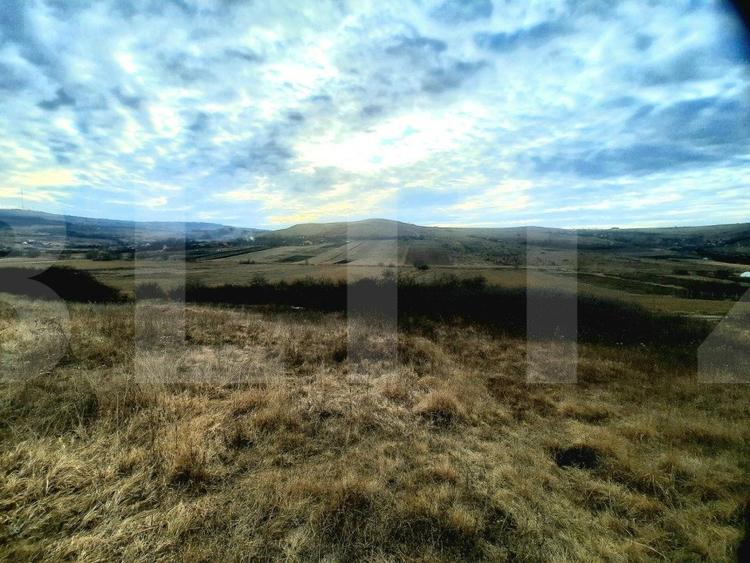 Teren intravilan 2900mp, situat in cartierul Sopor
