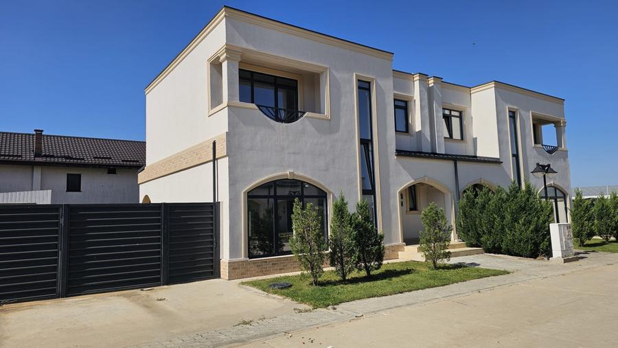 Casa ta verde din comuna Berceni Padurea Craiului.