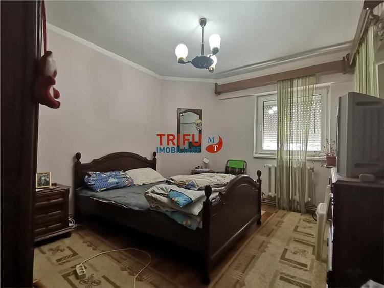 Apartament cu 3 camere de vânzare în zona Centru, Alba Iulia