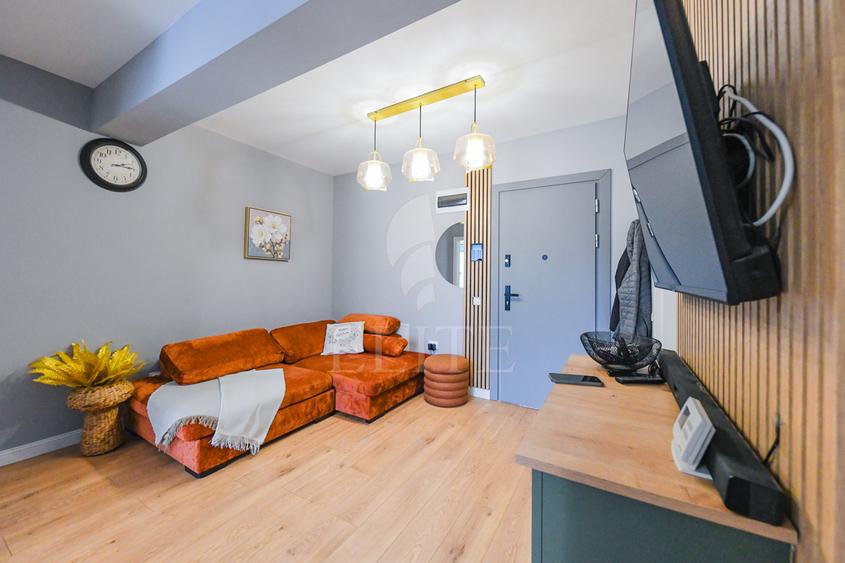 Apartament 3 camere în zona CAMPULUI