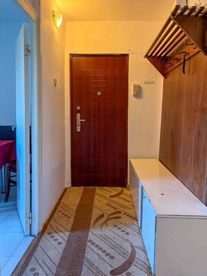 Proprietar inchiriez apartament 3 camere Girocului