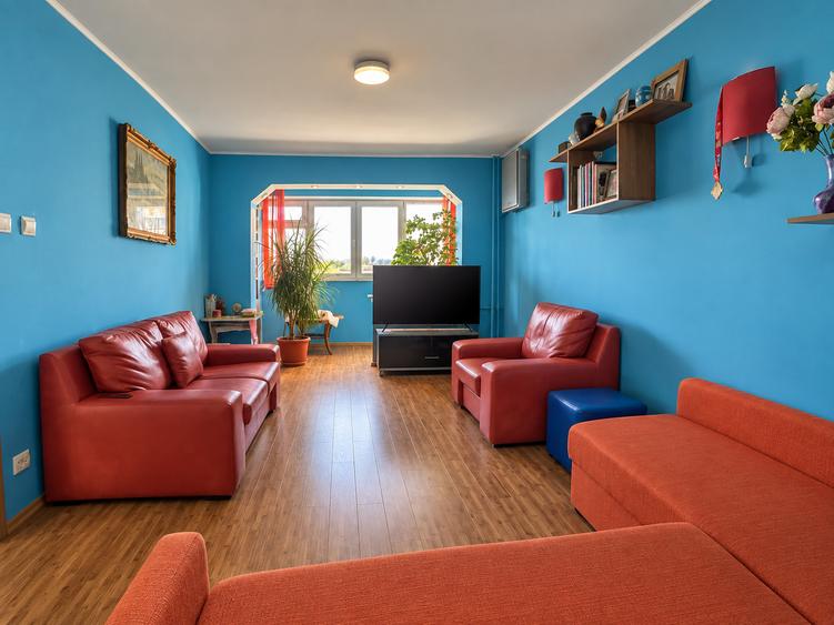 Închiriere 2 camere decomandat Piața Bobocica