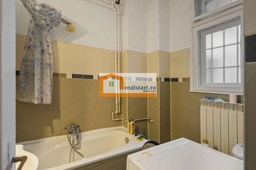 Langa Metrou, curte proprie 200mp, Garaj, 3 camere, centrala, pet friendly
