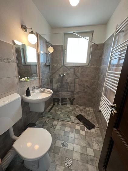 Casă de vacanță 9 camere de vânzare în Păltiniș cu piscina încălzită