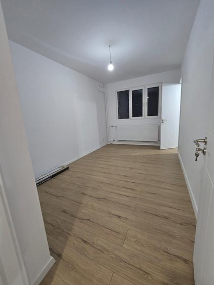 Apartament 3 camere, zona progresu , targu frumos