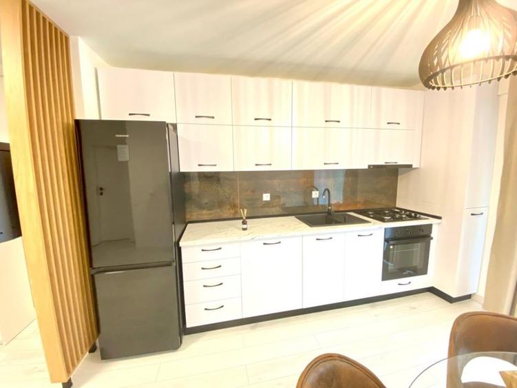 Inchiriez apartament 2 camere Lux | et 3 | Corneliu Coposu