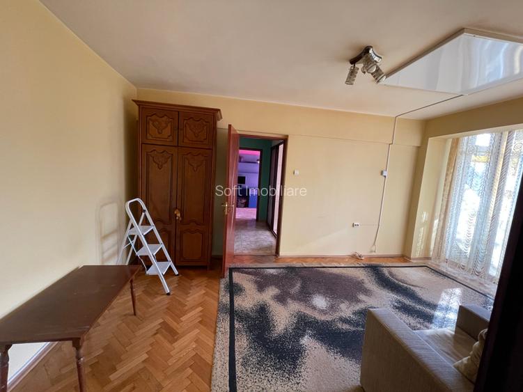 3 camere Centru preț 73000 euro - 5