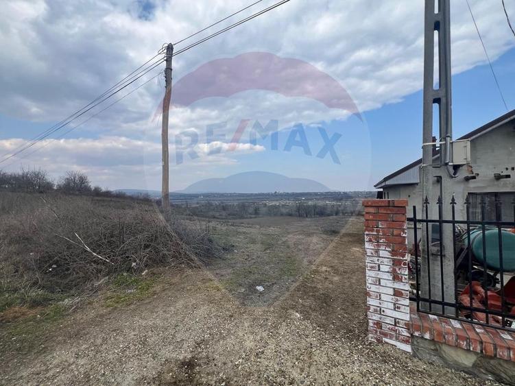 Teren intravilan Dumbraveni / Strada Principala