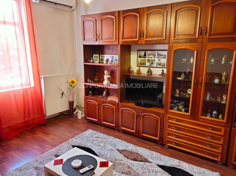 Inchiriere 3 camere in vila - 13