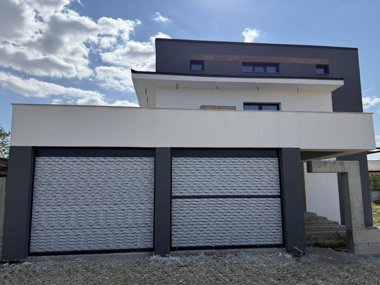Casa foarte spectaculoasa 300mp | Teren 900mp | Balotesti | La alb