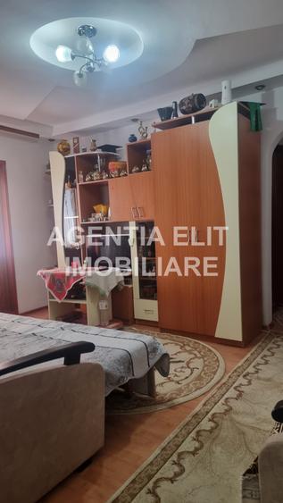 Apartament 2 camere, zona Capat 1, etajul 1