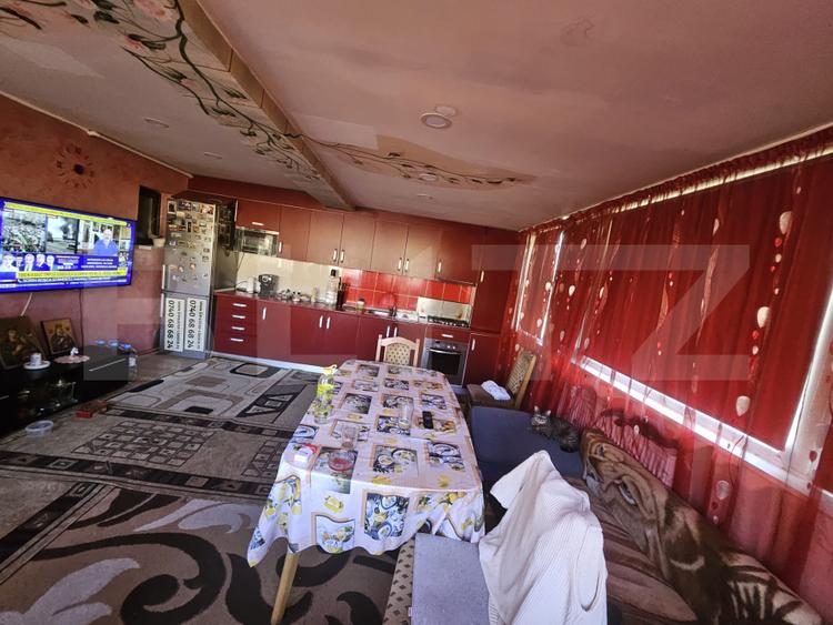 Apartament semidecomandat cu 4 camere, zona Stejarului
