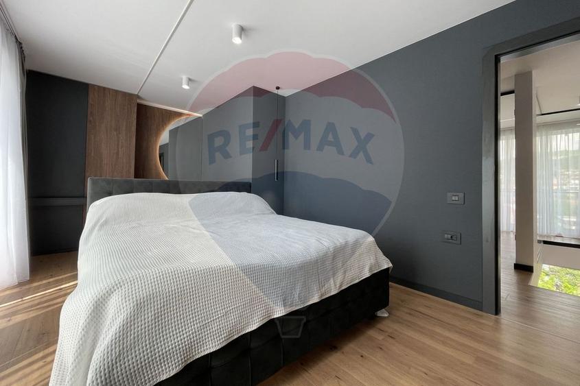 Penthouse pe 2 niveluri, 115 mp, imobil nou