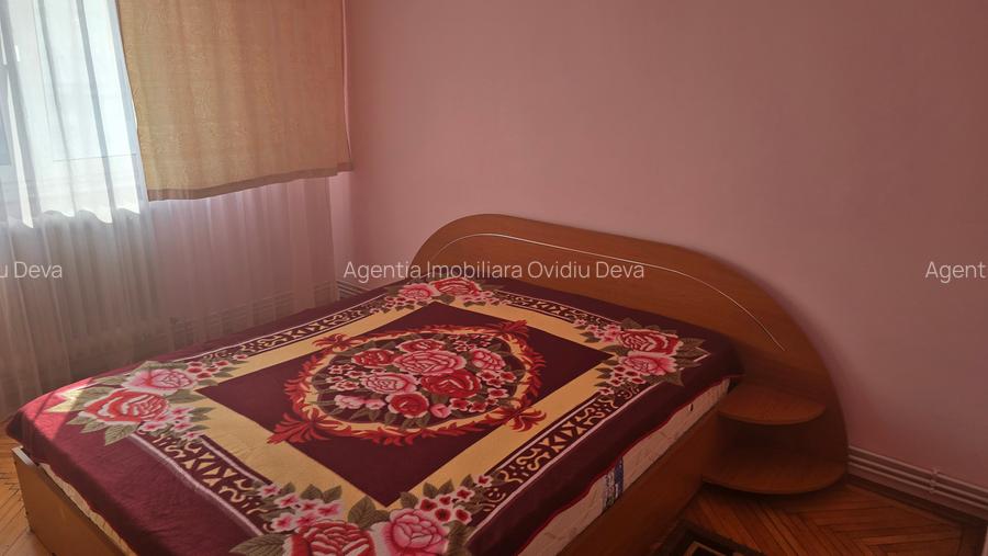 Inchiriez apartament 2 camere in Deva, zona Piata Centrala, decomandat, - 10