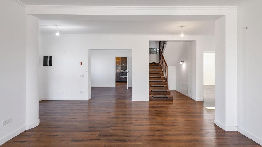 Casă spațioasă în Dumbrăvița | 260 mp utili | Teren 930 mp