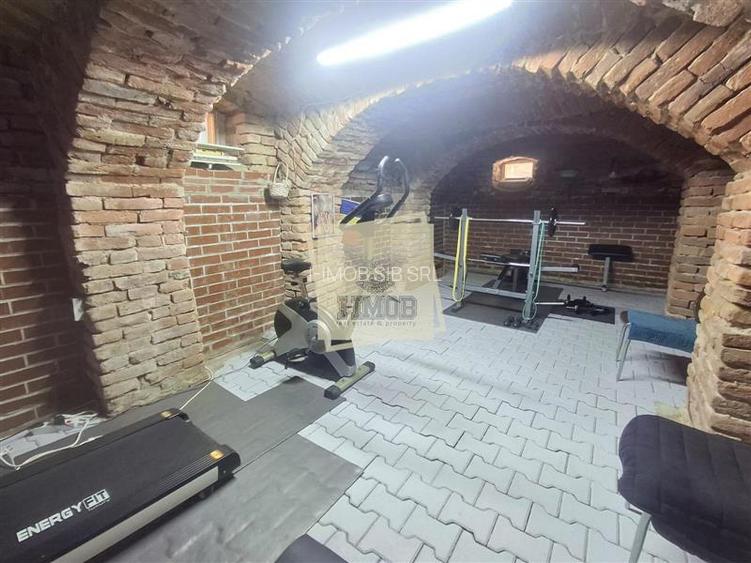 Casa individuala moderna 4 camere pivnita 350mp teren Mohu - 16
