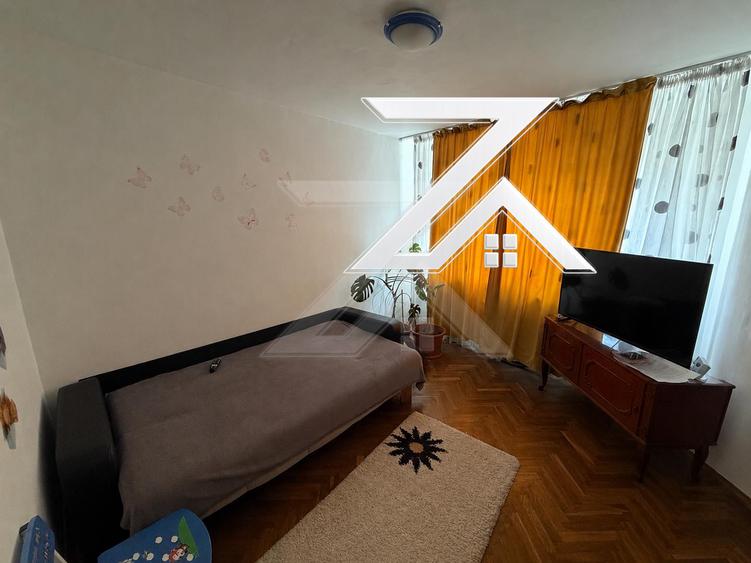 Apartament 3 camere decomandat | Parter | Pelendava