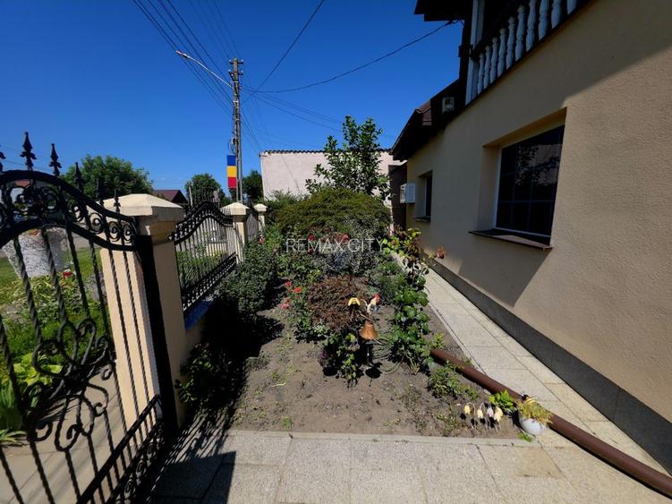 Casă / Vilă cu 3 camere de vânzare - 16