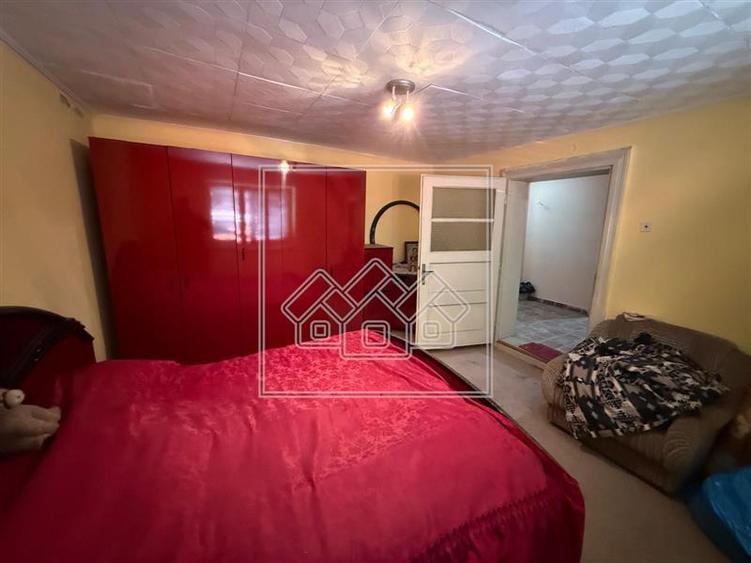 Casa 3 camere in Slimnic - Curte 460 mp, pivnita si pod