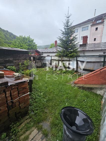 Casă cu 3 camere, în stațiunea Azuga