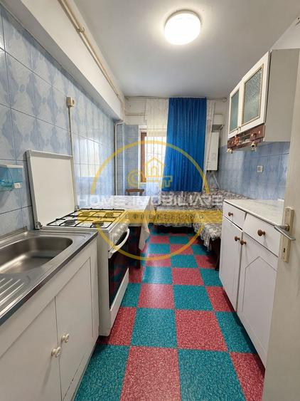 Apartament cu 3 camere/ Etaj intermediar / 71mp/ zona Baza 3