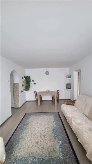 APARTAMENT 3 CAMERE SEMIDECOMANDAT PODU ROS PASAPOARTE