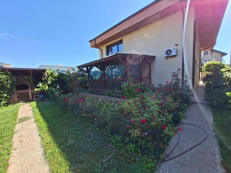Casă de vânzare în Pipera - 5 camere, ideală pentru familie