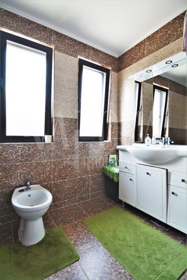 Casa 4 camere de vanzare in Floresti