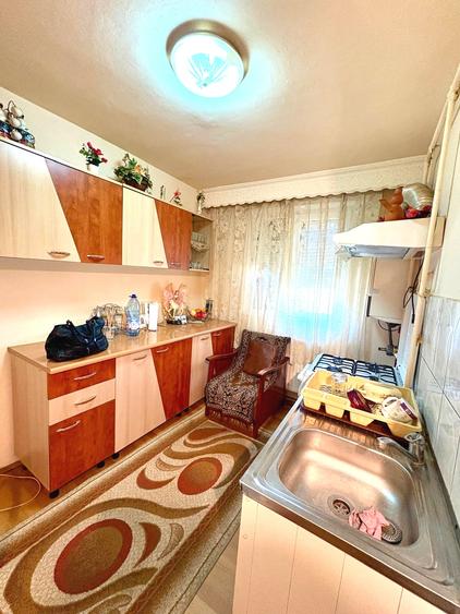 Apartament 3 camere 44mp zona Kaufalnd mobilat 57.000eur neg