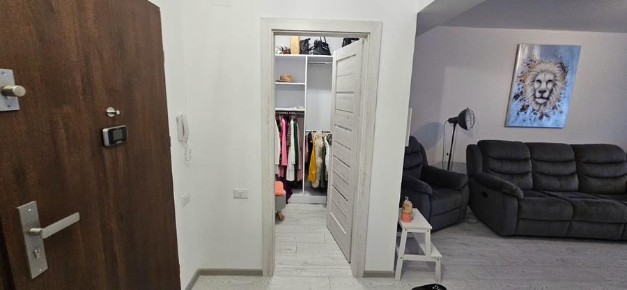 INCHIRIEZ APARTAMENT
