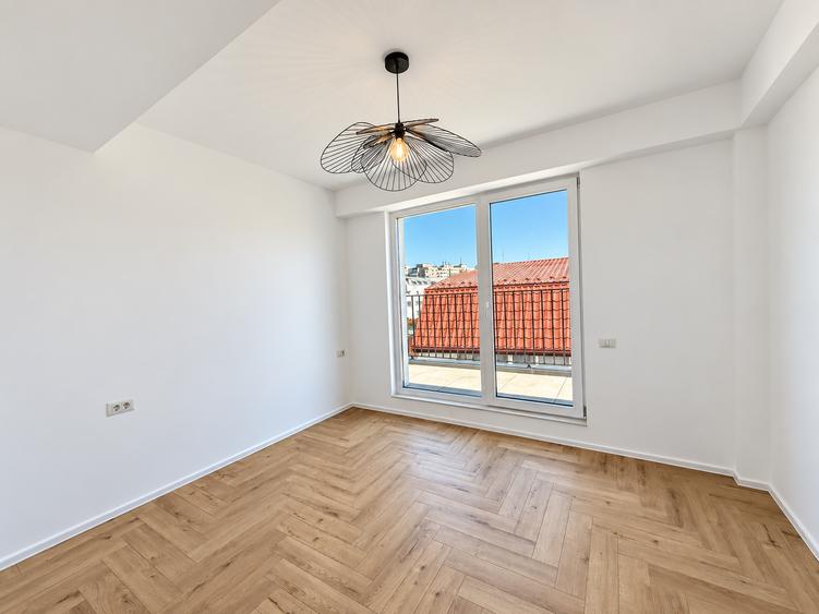 Apartament spectaculos cu 3 camere și terasă panoramică de 41 mp – zona Eminescu