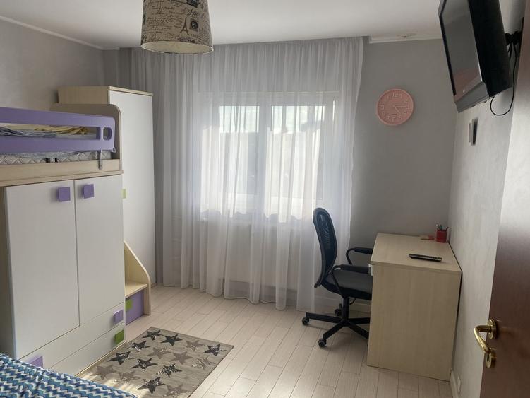 De Închiriat Apartament 3 Camere Decebal, Renovat, Aproape, de Metrou